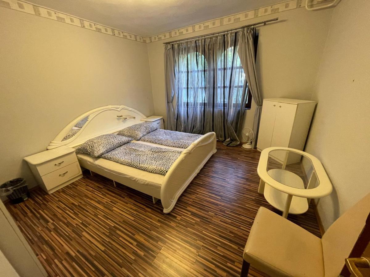 Szimpla Vendeghaz Hotel Miskolc Ngoại thất bức ảnh