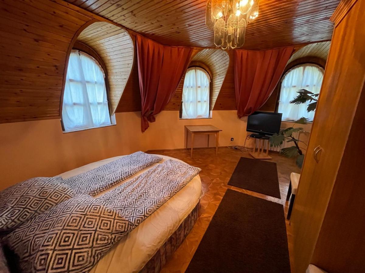 Szimpla Vendeghaz Hotel Miskolc Ngoại thất bức ảnh